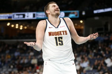 AG体育-单核带队杀疯了！约基奇连进四球 掘金轰出一波22-0