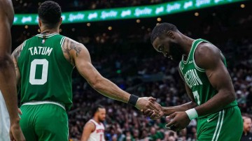 AG体育官方网站-NBA名宿JR·史密斯阐述凯尔特人队核心是杰伦·布朗，而非塔图姆