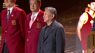 AG体育app下载-宫鲁鸣：96一代的成绩要感谢老一辈 希望我们继续为中国篮球添砖
